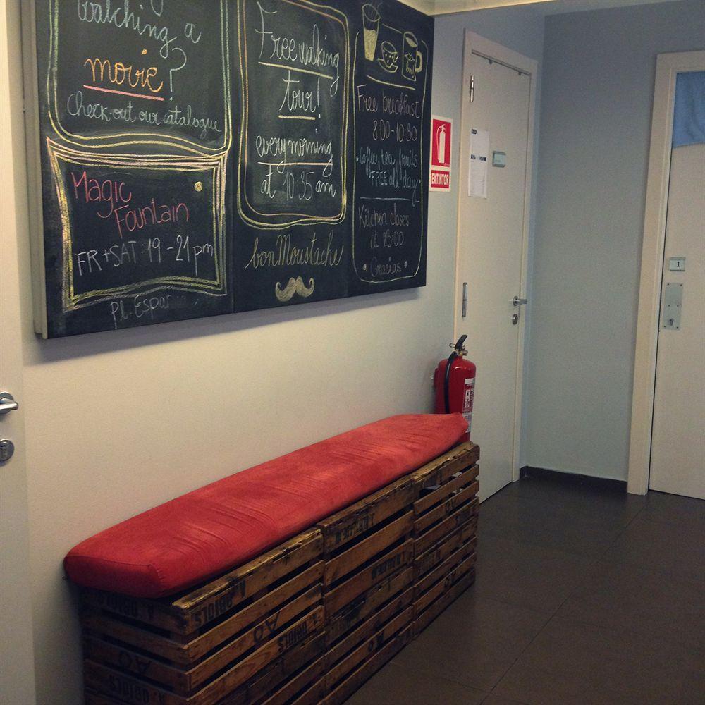 Don Moustache Boutique Hostel Barcelona Exteriör bild
