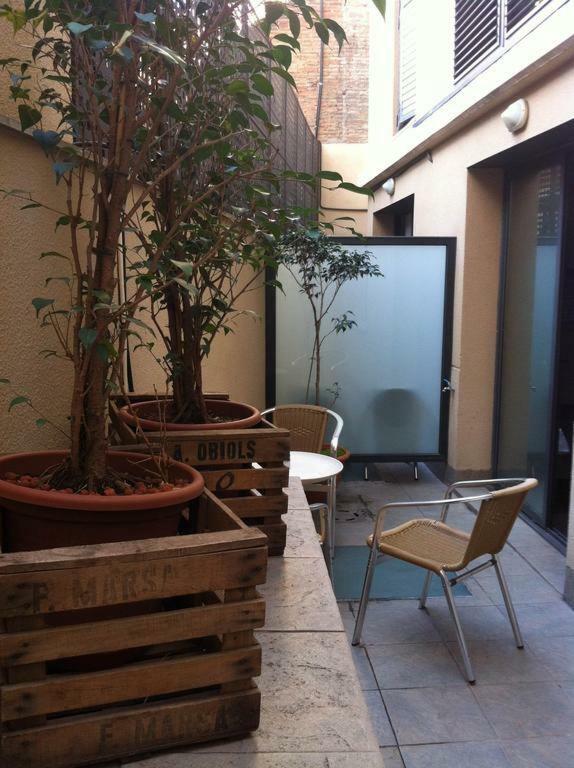 Don Moustache Boutique Hostel Barcelona Exteriör bild